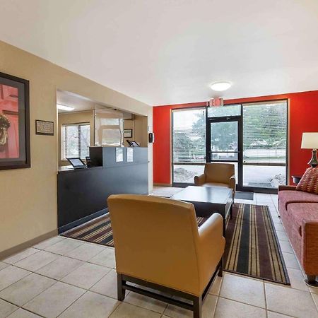 Suburban Studios Copley Akron West Экстерьер фото