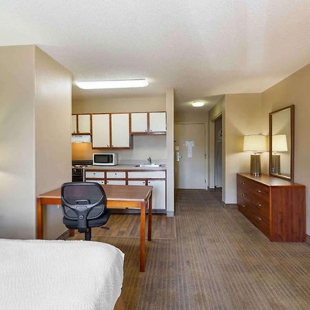 Suburban Studios Copley Akron West Экстерьер фото