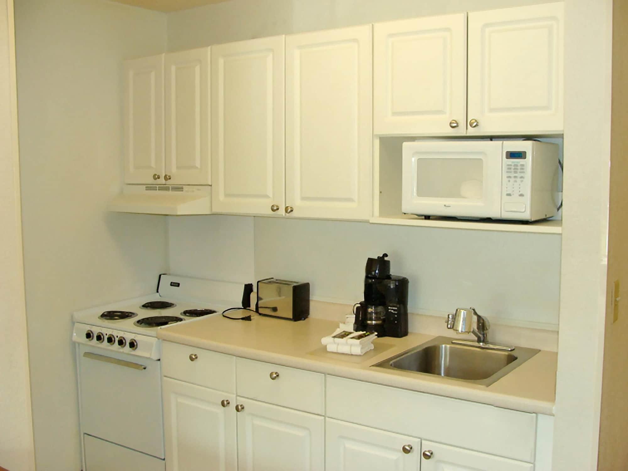 Suburban Studios Copley Akron West Экстерьер фото