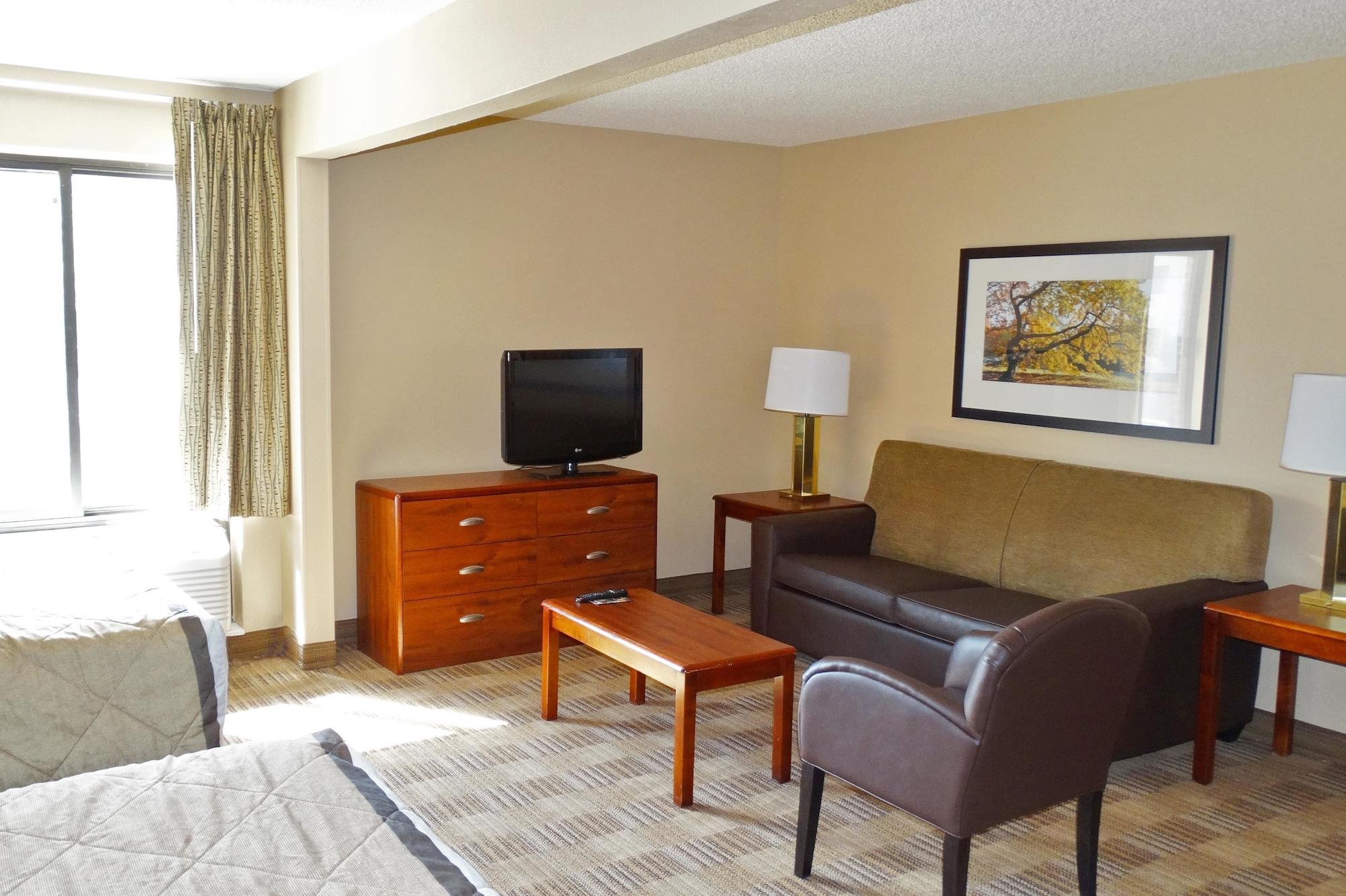 Suburban Studios Copley Akron West Экстерьер фото