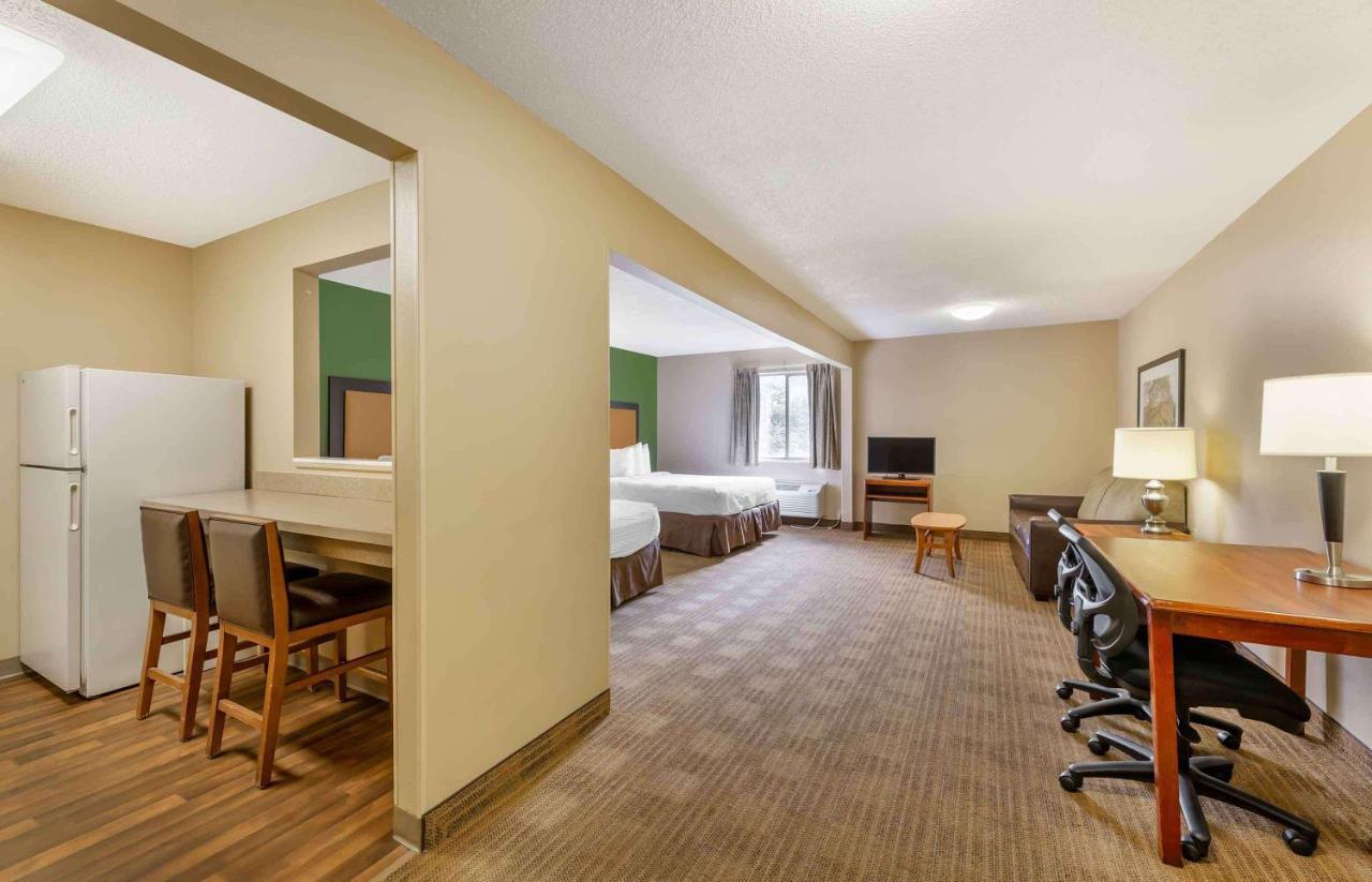 Suburban Studios Copley Akron West Экстерьер фото