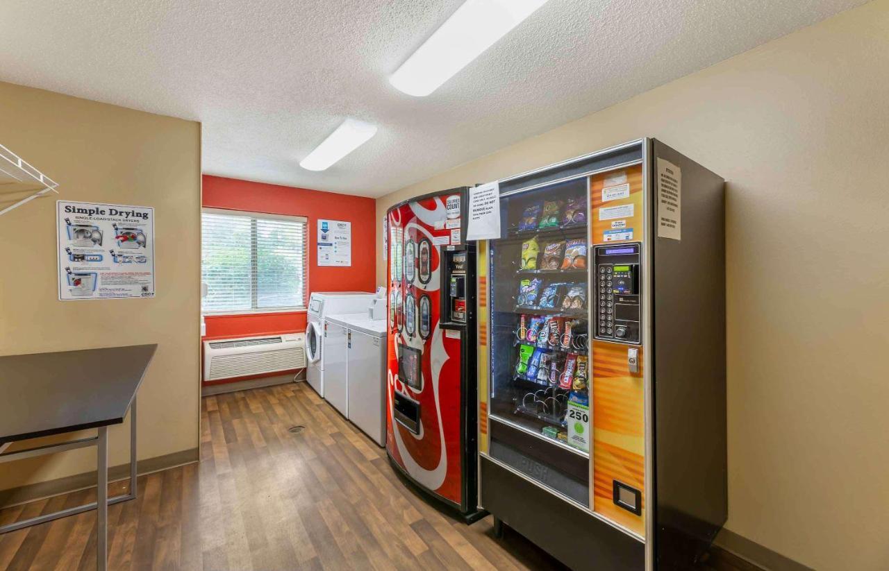 Suburban Studios Copley Akron West Экстерьер фото