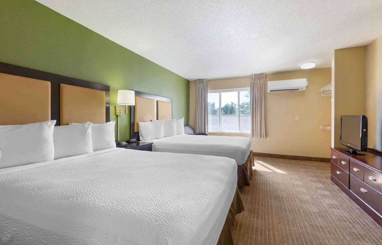 Suburban Studios Copley Akron West Экстерьер фото