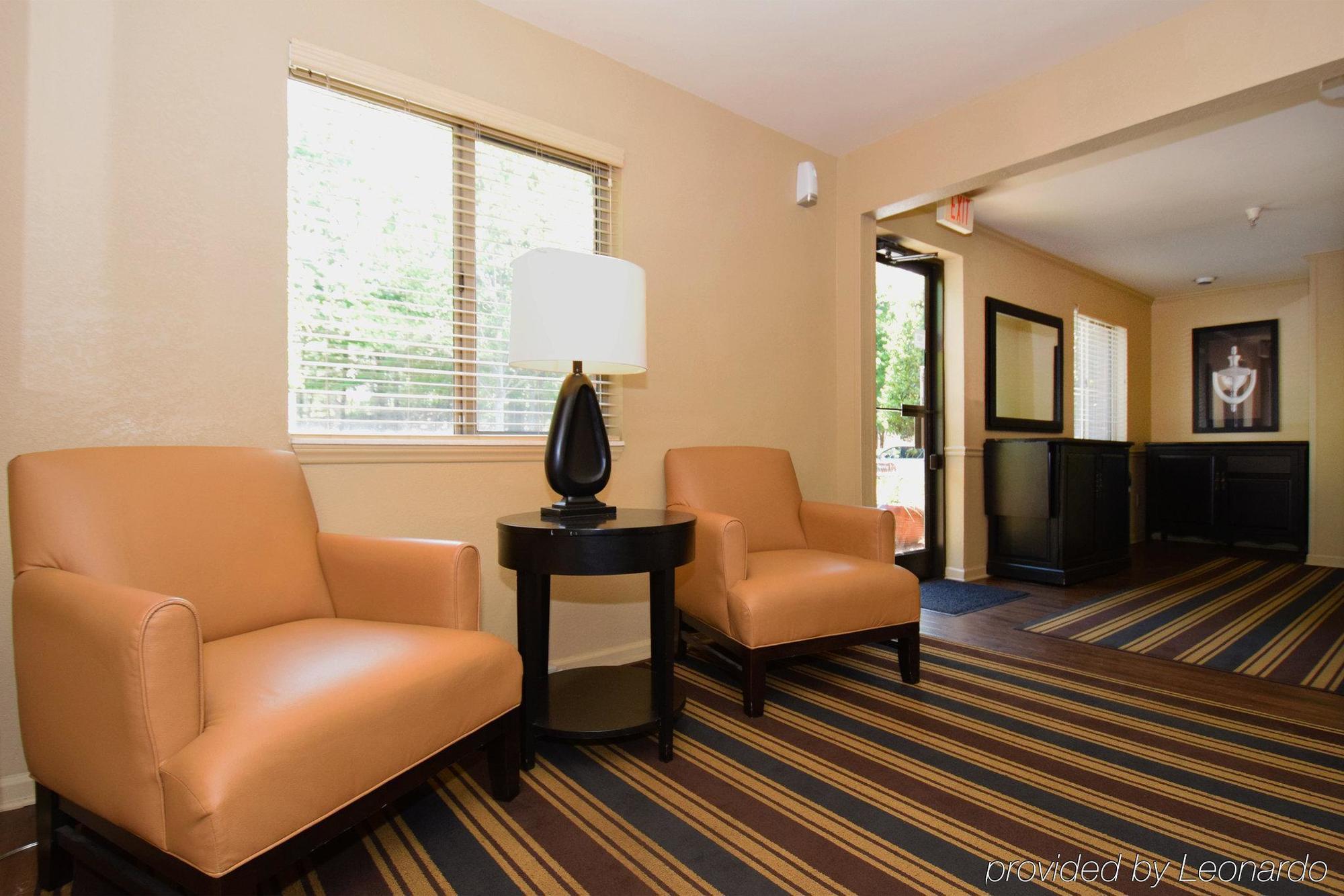 Suburban Studios Copley Akron West Экстерьер фото