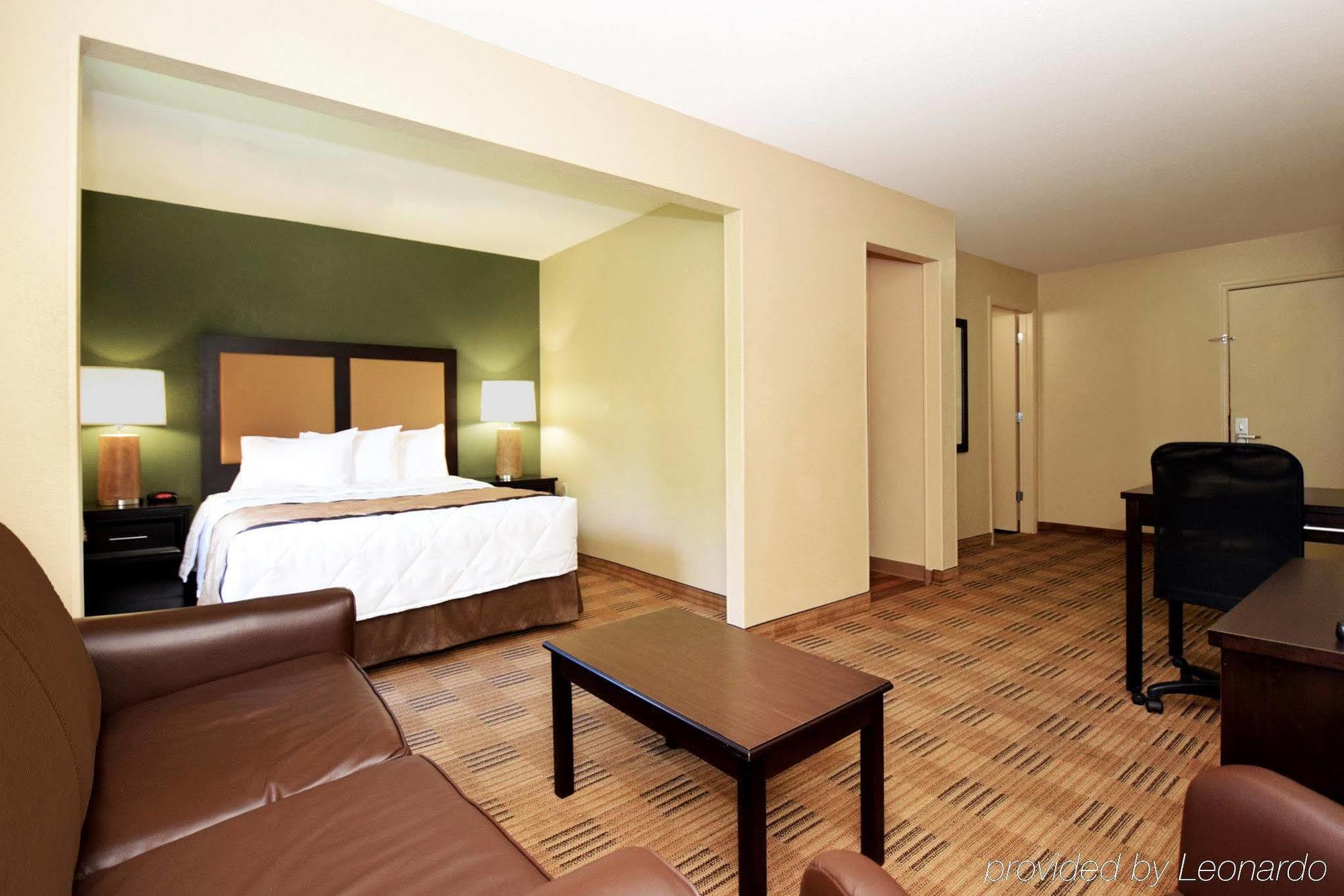 Suburban Studios Copley Akron West Экстерьер фото